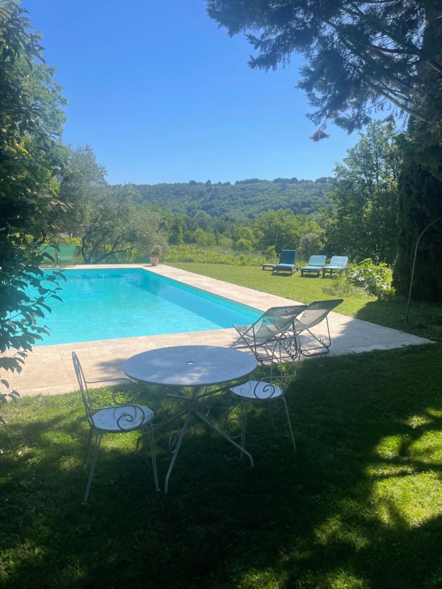 Bed and Breakfast Mas de Foncaudette Lourmarin Esterno foto