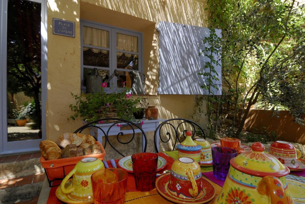 Bed and Breakfast Mas de Foncaudette Lourmarin Esterno foto