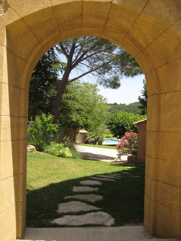 Bed and Breakfast Mas de Foncaudette Lourmarin Esterno foto