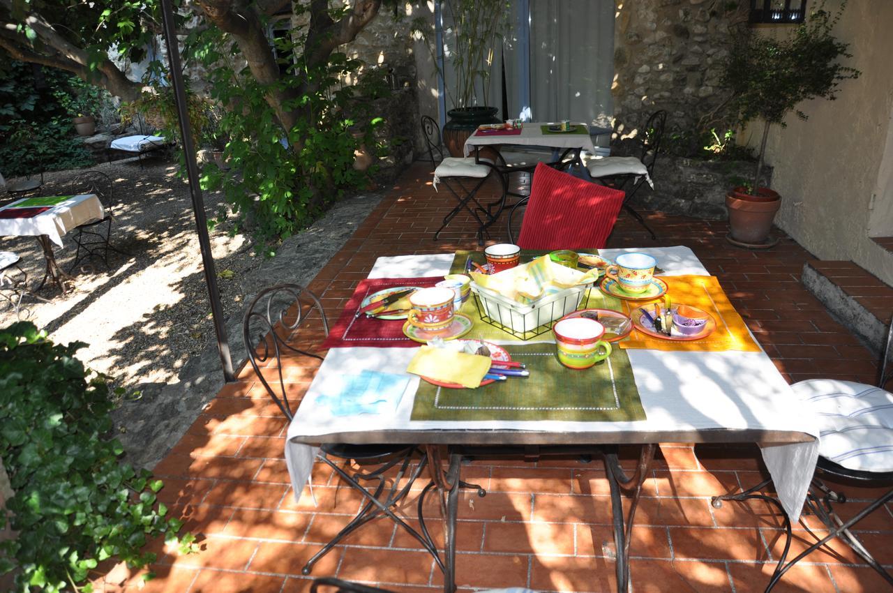 Bed and Breakfast Mas de Foncaudette Lourmarin Esterno foto