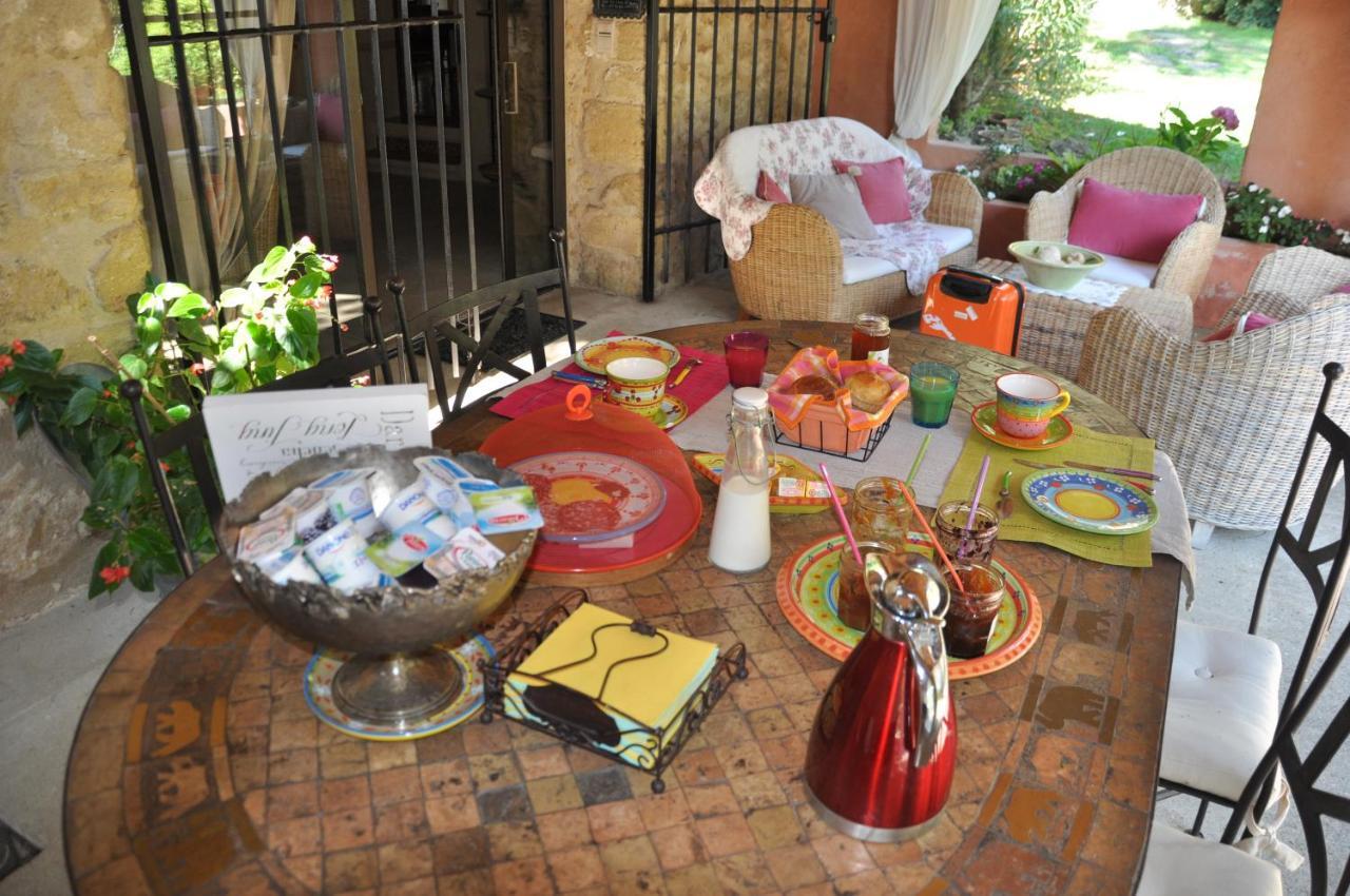Bed and Breakfast Mas de Foncaudette Lourmarin Esterno foto