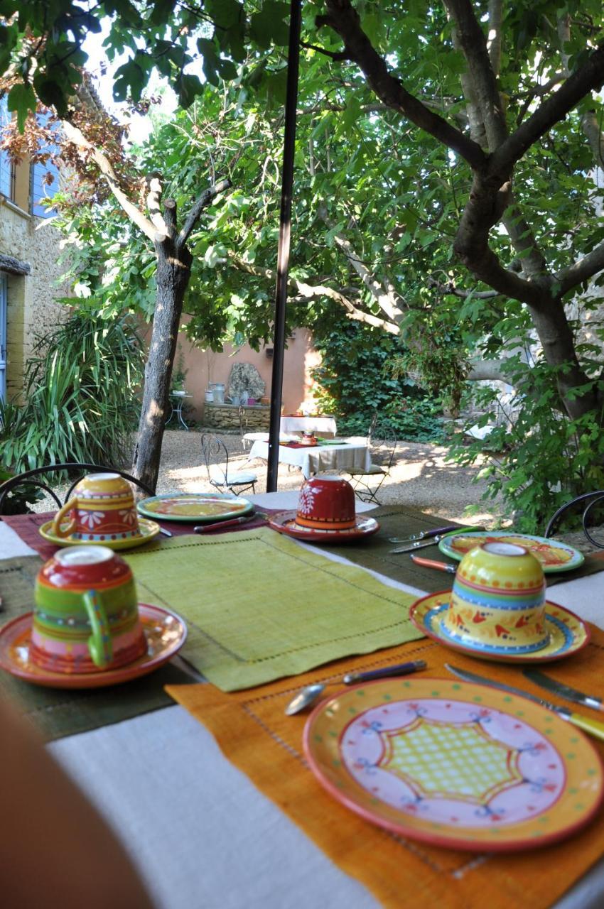 Bed and Breakfast Mas de Foncaudette Lourmarin Esterno foto
