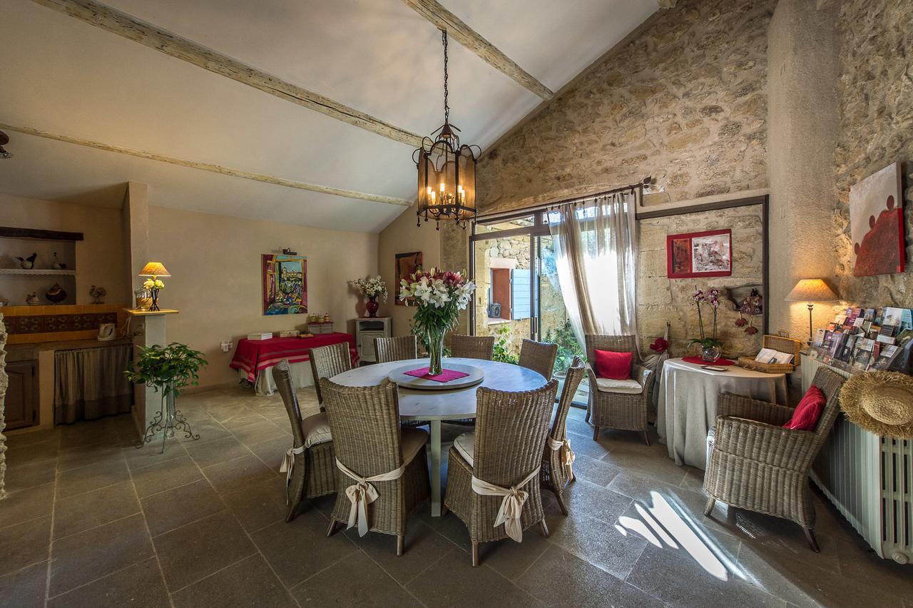Bed and Breakfast Mas de Foncaudette Lourmarin Esterno foto