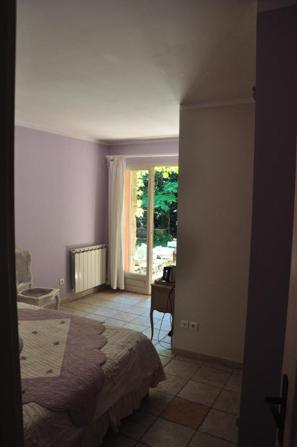 Bed and Breakfast Mas de Foncaudette Lourmarin Esterno foto