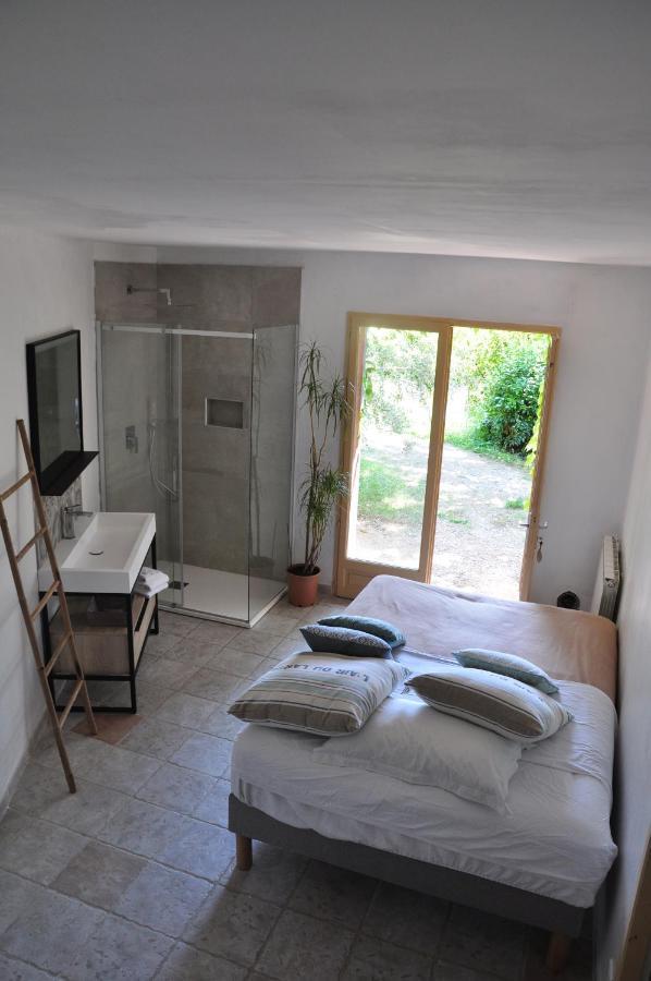 Bed and Breakfast Mas de Foncaudette Lourmarin Esterno foto